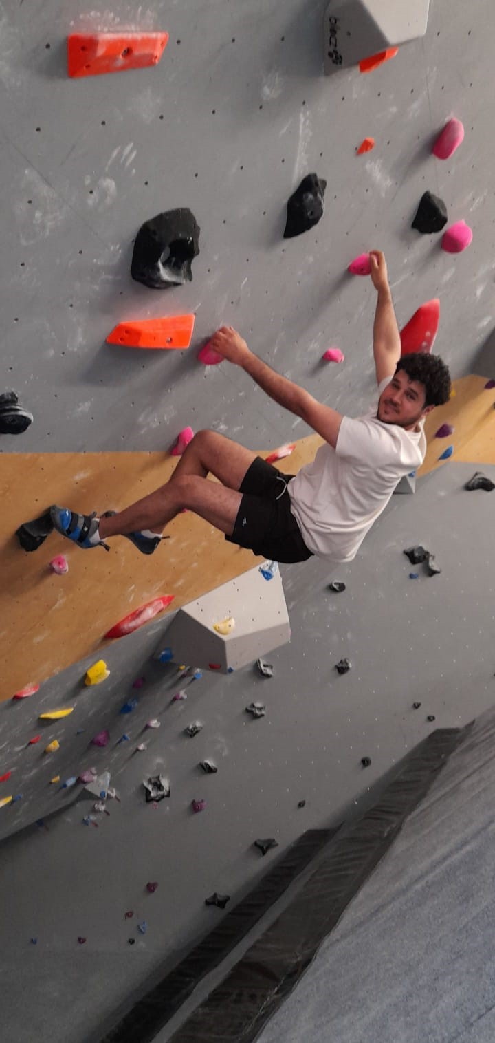 Climbing wall