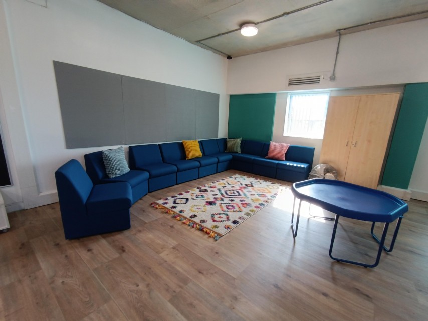 photo alternative text...