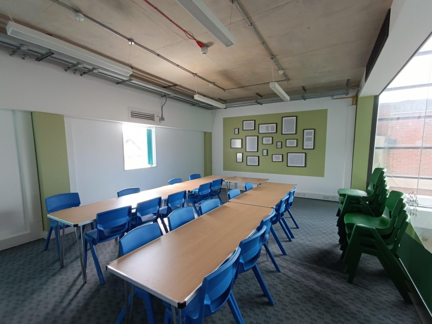 photo alternative text...